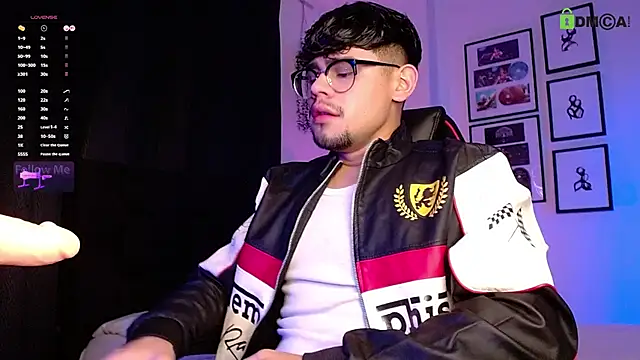 isaac-saenz online show from December 2025 11:02:01 PM