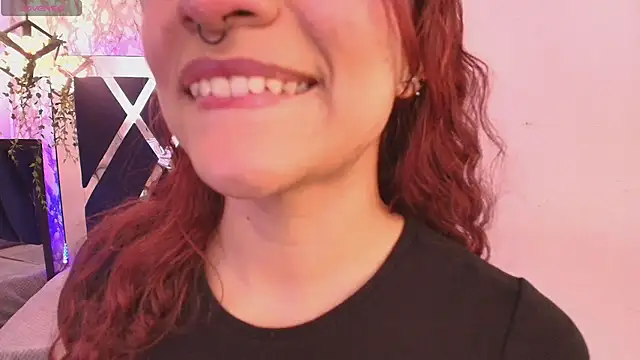 Snapshot of charlotte_bluee chatting on September 2025 06:53:02 PM charlotte bluee online show from September 2025 06:53:02 PM