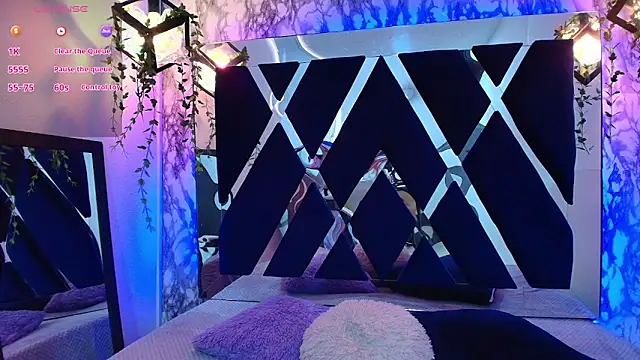 Snapshot of charlotte_bluee chatting on September 2025 06:57:01 PM charlotte bluee online show from September 2025 06:57:01 PM