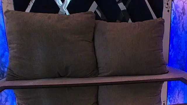 Snapshot of charlotte_bluee chatting on November 2025 06:51:01 PM charlotte bluee online show from November 2025 06:51:01 PM