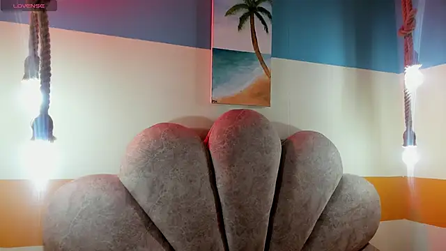 Snapshot of charlotte_bluee chatting on December 2025 07:20:02 PM charlotte bluee online show from December 2025 07:20:02 PM