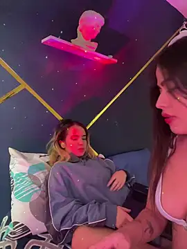 isis lombardi online show from March 2025 06:55:02 PM