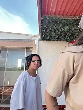 isis lombardi online show from September 2025 06:35:01 PM