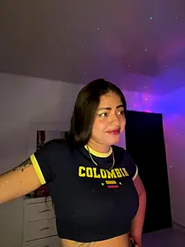 isis lombardi online show from October 2025 01:05:02 AM