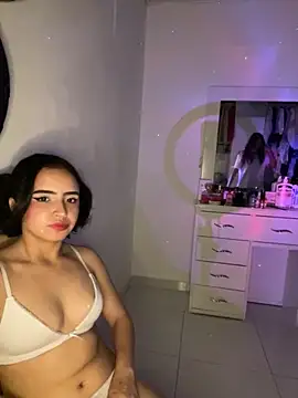 isis lombardi online show from October 2025 11:03:01 PM