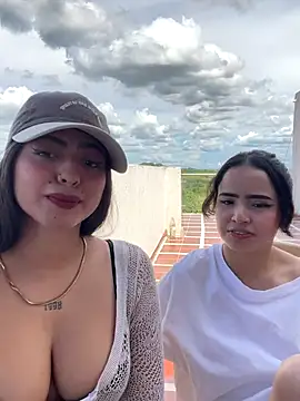 isis lombardi online show from October 2025 06:51:02 PM