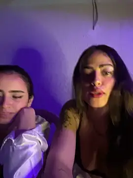 isis lombardi online show from October 2025 12:05:02 AM