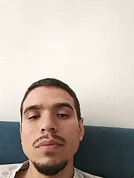 Snapshot of xXDavisXx chatting on February 2025 12:44:02 PM xXDavisXx online show from February 2025 12:44:02 PM