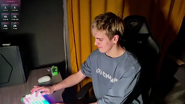 EdwinBlaze online show from February 2025 08:24:01 PM