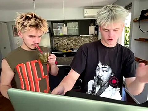 EdwinBlaze online show from November 2025 05:13:02 PM