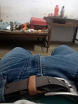 Snapshot of boyyouwant33 chatting on February 2025 03:03:01 PM boyyouwant33 online show from February 2025 03:03:01 PM