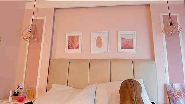 Annie rhoades online show from March 2026 01:17:01 PM