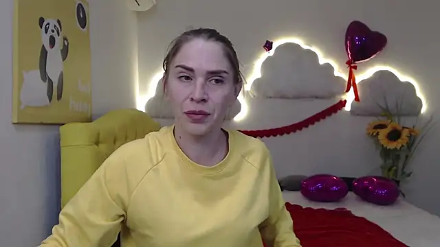 TessaDaybreak online show from March 2025 01:02:01 PM