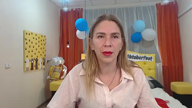 TessaDaybreak online show from September 2025 06:28:02 AM