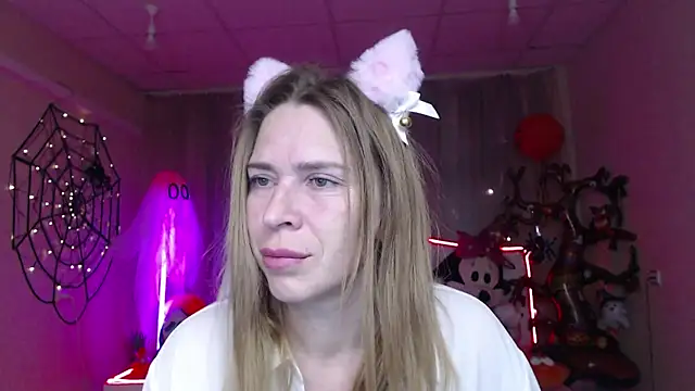 TessaDaybreak online show from October 2025 07:56:01 AM