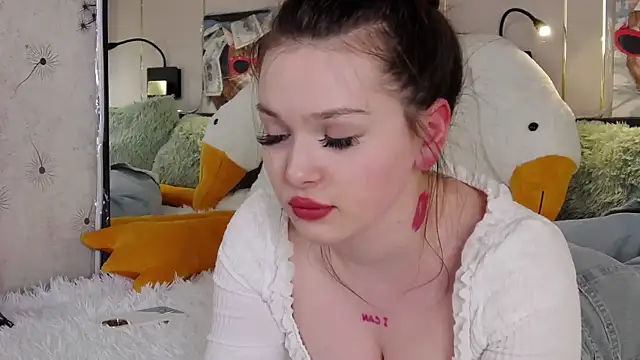 Snapshot of -Amora chatting on March 2025 11:12:02 AM -Amora online show from March 2025 11:12:02 AM