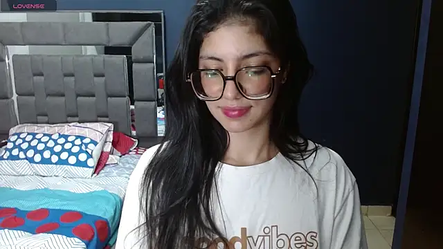 Violett 11 online show from March 2025 05:08:01 AM