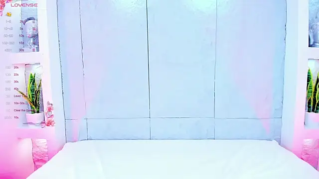 MiaMistrex online show from December 2025 11:09:01 PM