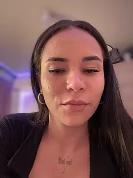 Naatalia online show from November 2025 08:19:01 PM