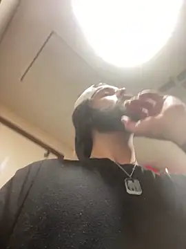 Snapshot of Duhon2317 chatting on February 2025 03:20:01 AM Duhon2317 online show from February 2025 03:20:01 AM