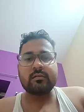 Snapshot of susthovai chatting on November 2025 03:24:02 PM susthovai online show from November 2025 03:24:02 PM