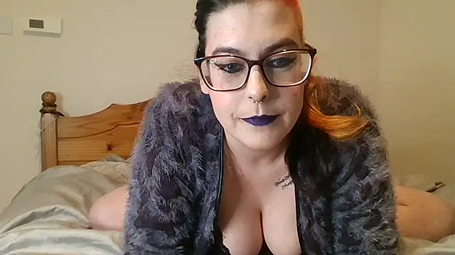 Snapshot of Tattooedlady_0626 chatting on February 2025 08:22:01 PM Tattooedlady 0626 online show from February 2025 08:22:01 PM