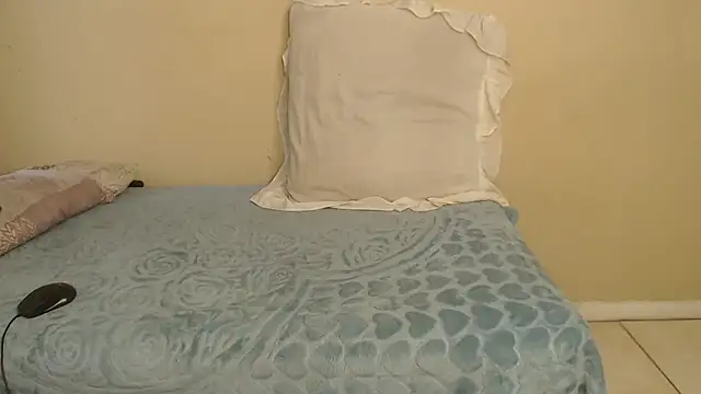 Snapshot of PinkMagic chatting on September 2025 01:43:02 PM PinkMagic online show from September 2025 01:43:02 PM