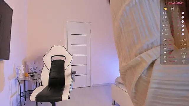 GentleMiss online show from October 2025 08:42:01 PM