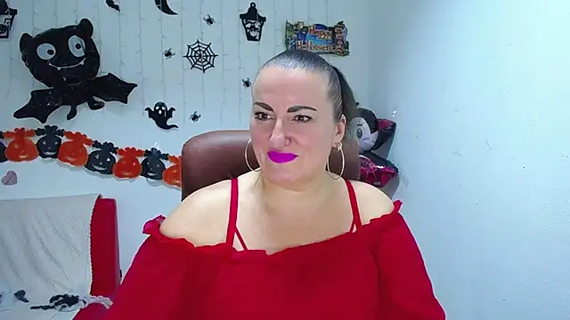 DianaMGG online show from November 2025 06:23:01 AM