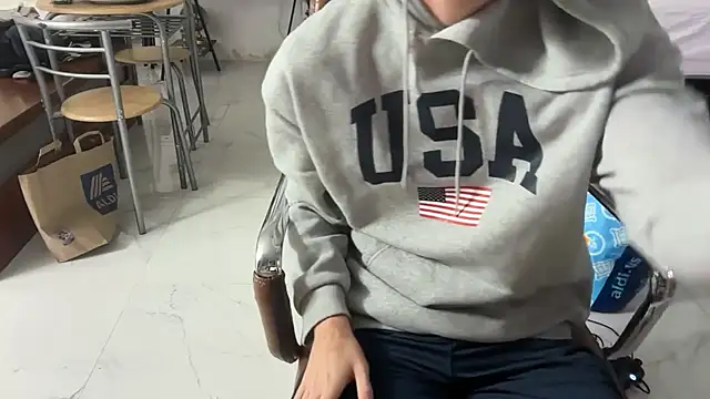 Snapshot of greekmythics chatting on March 2025 08:45:01 AM greekmythics online show from March 2025 08:45:01 AM