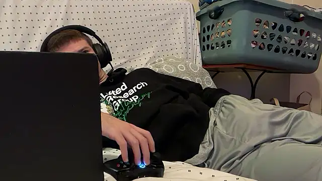 Snapshot of greekmythics chatting on March 2025 06:18:02 AM greekmythics online show from March 2025 06:18:02 AM