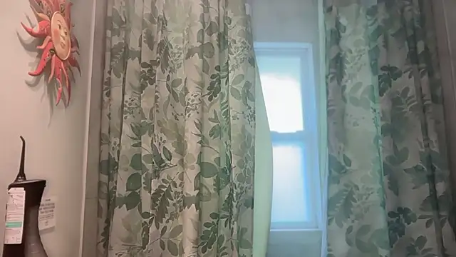 Snapshot of greekmythics chatting on September 2025 01:33:01 PM greekmythics online show from September 2025 01:33:01 PM