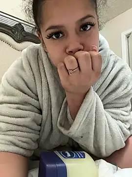 Mschampagnemami online show from February 2025 04:42:02 AM