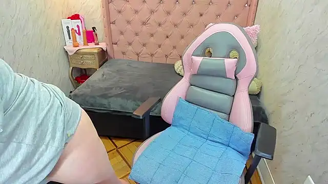 Snapshot of Lianngrace chatting on May 2026 02:35:01 PM Lianngrace online show from May 2026 02:35:01 PM