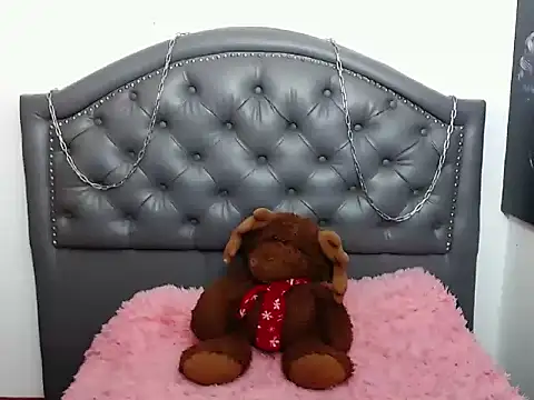 angellyhorny online show from December 2025 09:41:02 PM