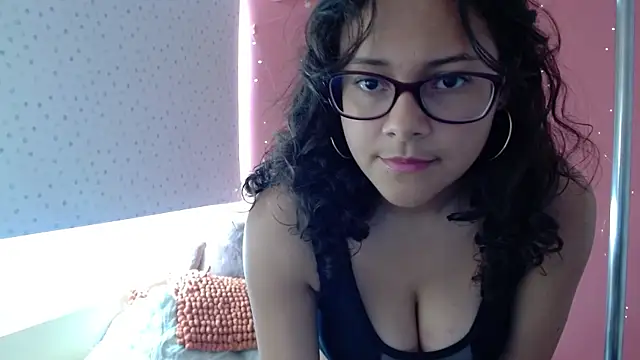 Snapshot of morahaze chatting on January 2025 07:35:01 PM morahaze online show from January 2025 07:35:01 PM