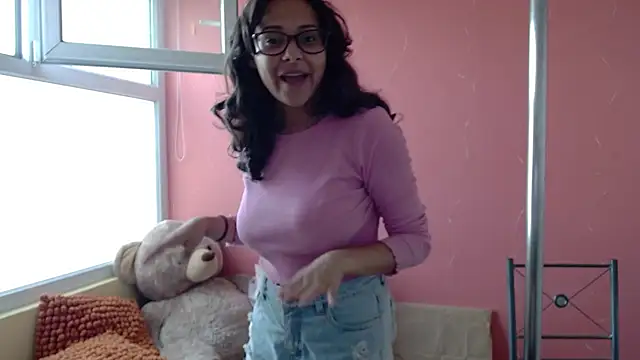 Snapshot of morahaze chatting on January 2025 10:57:02 PM morahaze online show from January 2025 10:57:02 PM