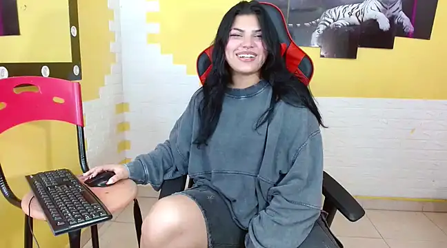 Snapshot of melany_rouse18 chatting on February 2025 01:37:01 AM melany rouse18 online show from February 2025 01:37:01 AM