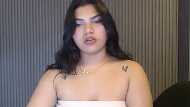 Snapshot of melany_rouse18 chatting on March 2025 01:57:01 AM melany rouse18 online show from March 2025 01:57:01 AM