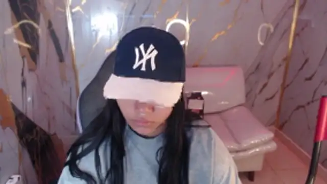 Snapshot of melany_rouse18 chatting on November 2025 01:44:01 PM melany rouse18 online show from November 2025 01:44:01 PM