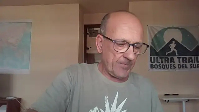 Snapshot of llopaco chatting on October 2025 12:50:01 PM llopaco online show from October 2025 12:50:01 PM