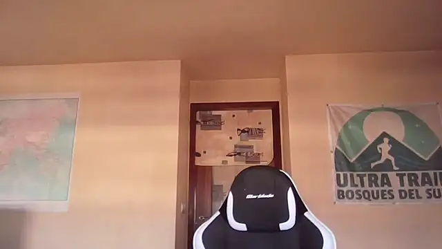 Snapshot of llopaco chatting on November 2025 12:49:02 PM llopaco online show from November 2025 12:49:02 PM