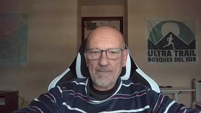 Snapshot of llopaco chatting on December 2025 12:14:02 PM llopaco online show from December 2025 12:14:02 PM