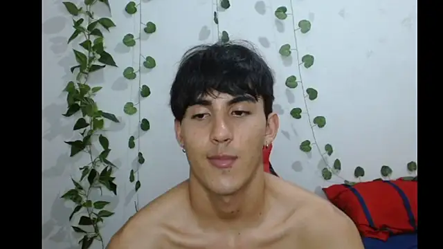 Snapshot of neithanzynxx chatting on March 2025 10:43:02 PM neithanzynxx online show from March 2025 10:43:02 PM