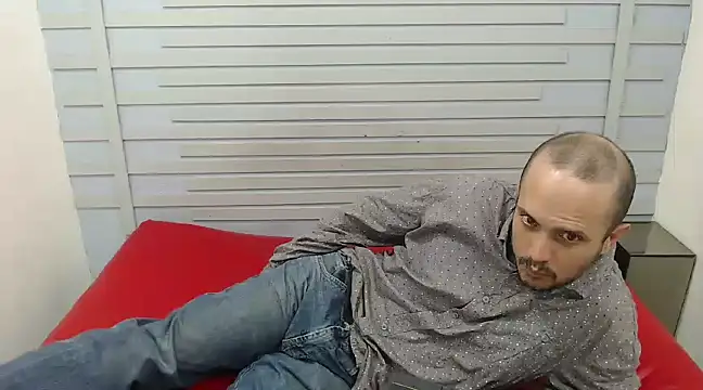 Snapshot of JhonTorres018 chatting on March 2025 10:21:01 PM JhonTorres018 online show from March 2025 10:21:01 PM