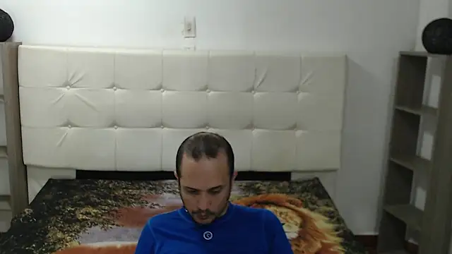 JhonTorres018 online show from November 2025 04:01:02 AM