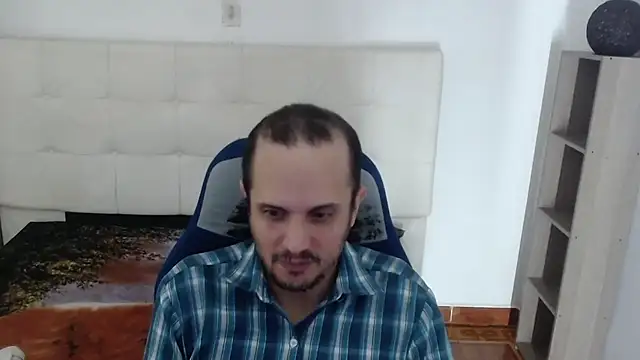 JhonTorres018 online show from November 2025 09:41:02 AM