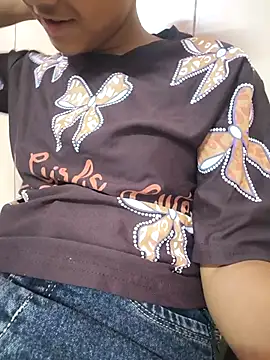 Snapshot of Aaradhna-hoy chatting on October 2025 10:02:01 AM Aaradhna-hoy online show from October 2025 10:02:01 AM