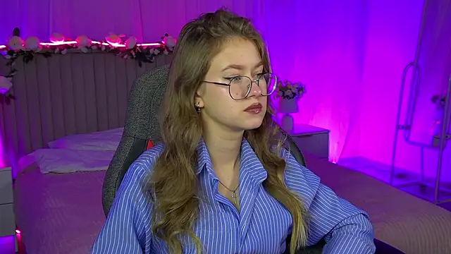 EveMundie online show from November 2025 10:29:01 AM