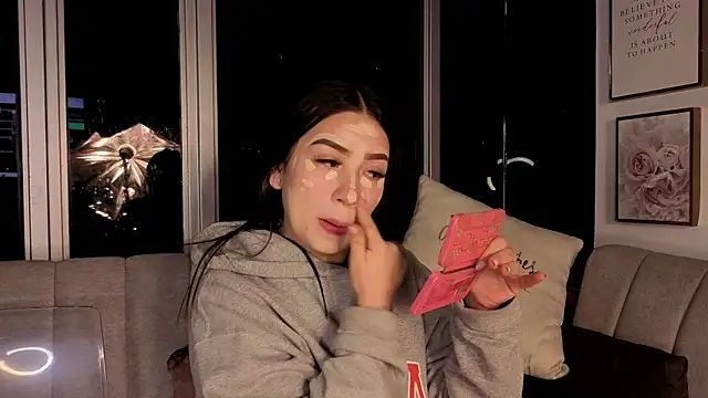 Ivanna West online show from November 2025 10:06:01 AM